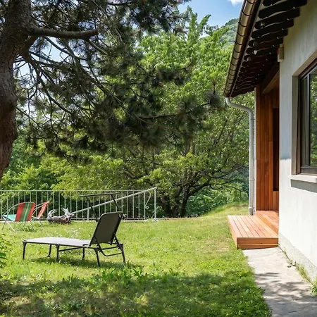 Luxury Nature Retreat Planchette 2