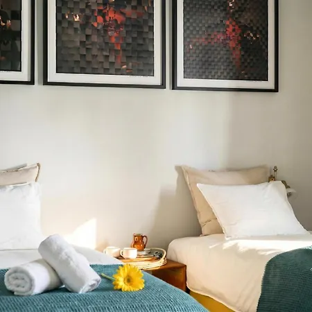 Luxury Nature Retreat Planchette 2 *