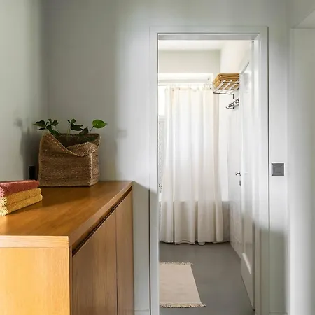 Luxury Nature Retreat Planchette 2